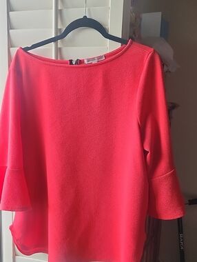 Green Envelope Coral Pink Bell-Sleeve Blouse
